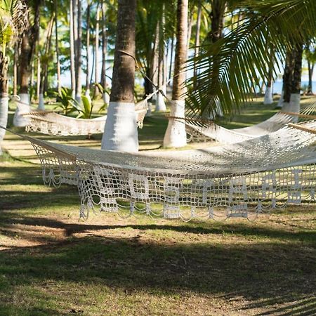 Hotel La Isla Parrita Bagian luar foto