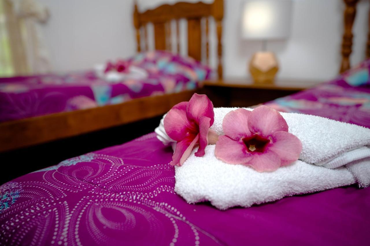 Hotel La Isla Parrita Bagian luar foto