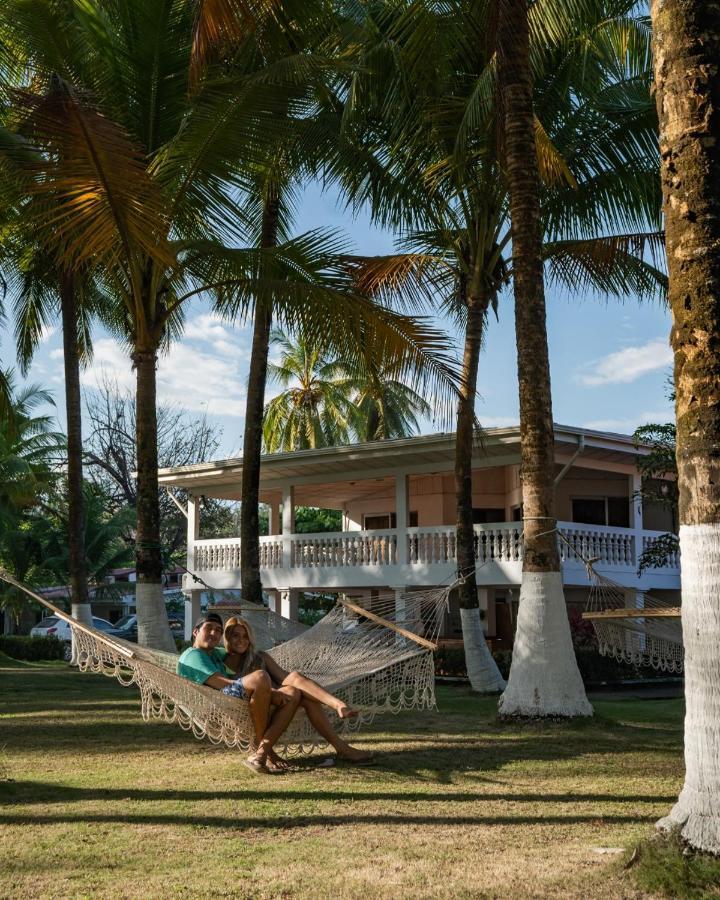 Hotel La Isla Parrita Bagian luar foto